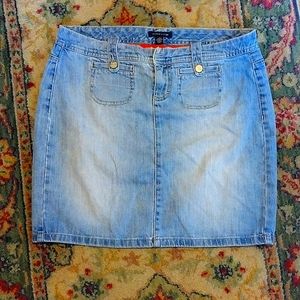 Tommy Hilfiger mini denim skirt